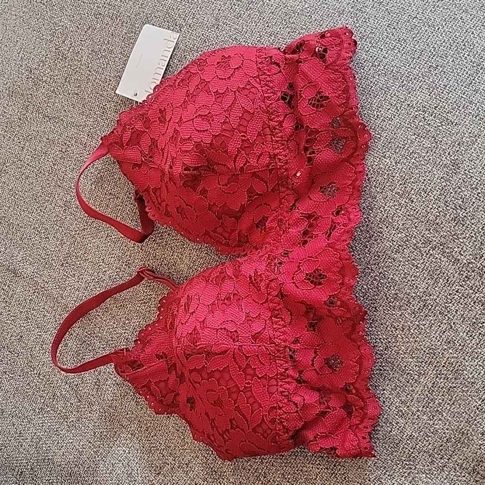 Lace nursing bra